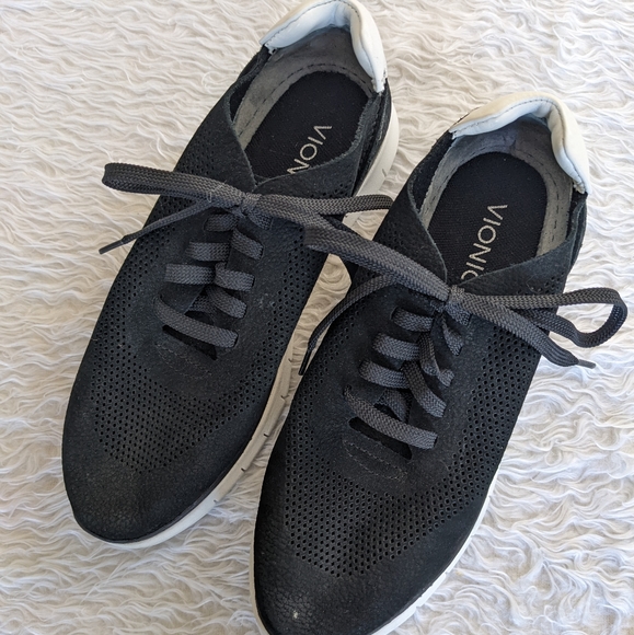 Vionic Shoes Vionic Nubuck Black Tennis Shoes Poshmark